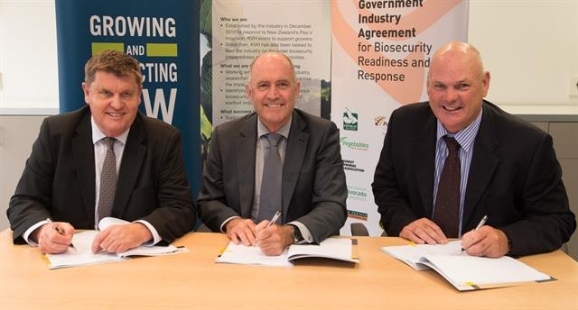 Kiwifruit industry signs agreement to fight pest threats